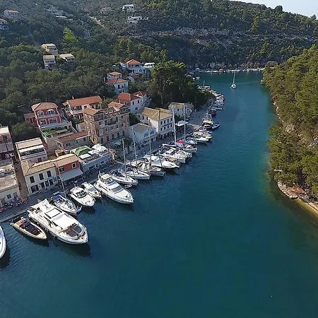 Averto Avali Holiday home